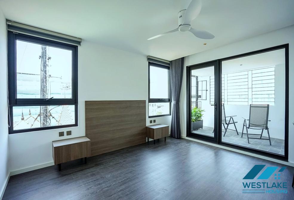 Morden and lakeview 4 bedrooms apartment for rent in Quang An st, Tay Ho