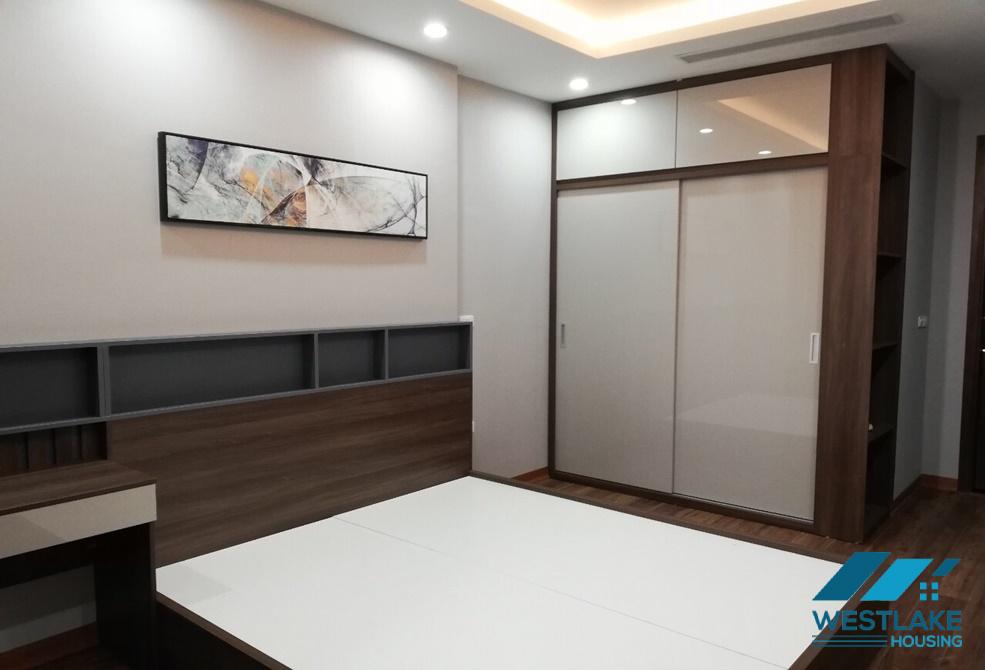 Căn hộ tuyệt đẹp với 2 phòng ngủ cho thuê trên phố Thụy Khuê