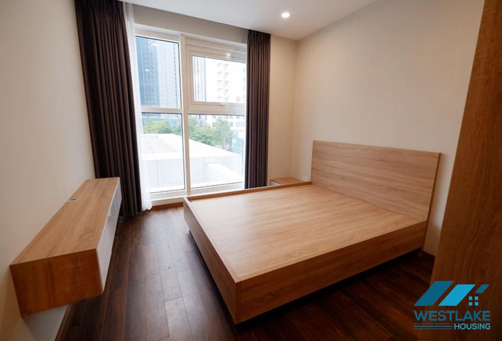 Căn hộ đầy đủ nội thất với 3 phòng ngủ tại Ciputra, Tây Hồ