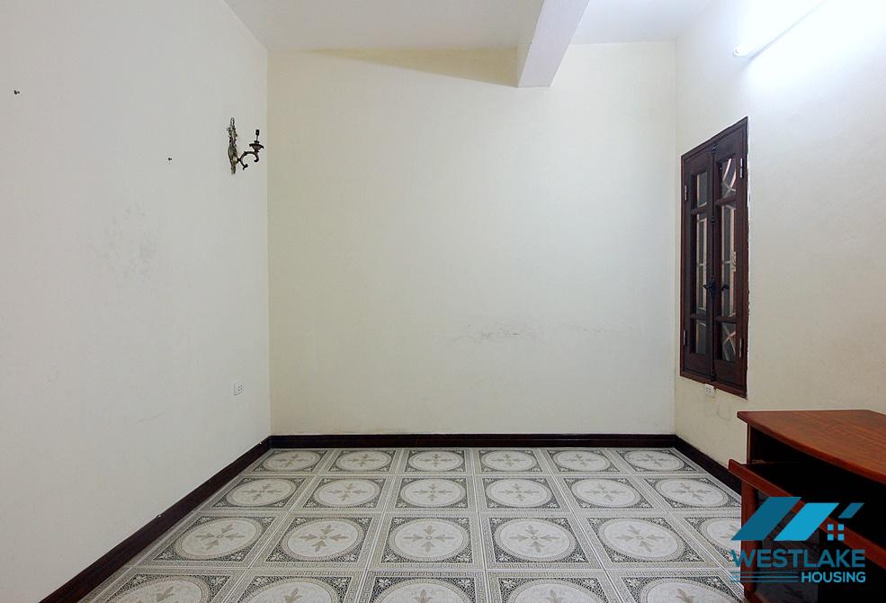 Nhà 3 Phòng Ngủ Có Sân Thượng Rộng Thoáng Sáng Cho Thuê Tại Khu Vực Tây Hồ.