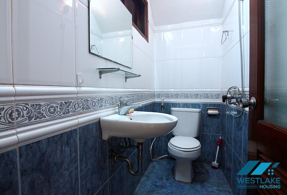 Nhà 3 Phòng Ngủ Có Sân Thượng Rộng Thoáng Sáng Cho Thuê Tại Khu Vực Tây Hồ.