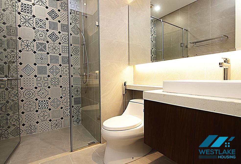 Cho thuê căn hộ 2 phòng ngủ sang trọng tại Sun Grand Tây Hồ