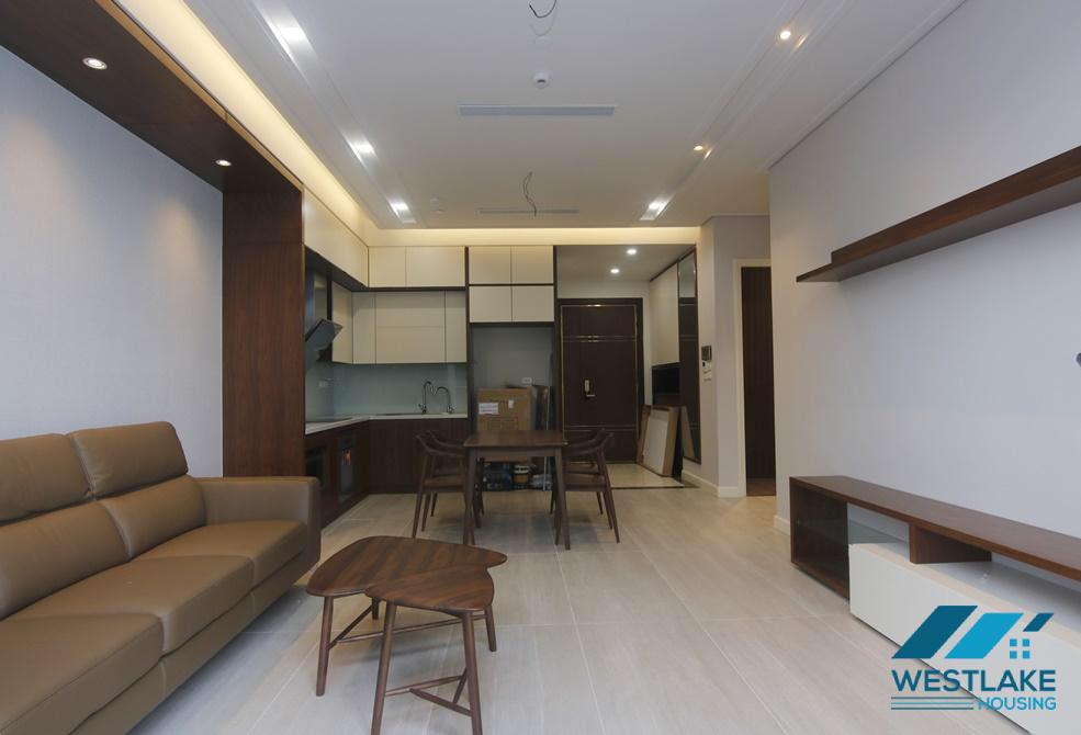 Cho thuê căn hộ 2 phòng ngủ sang trọng tại Sun Grand Tây Hồ