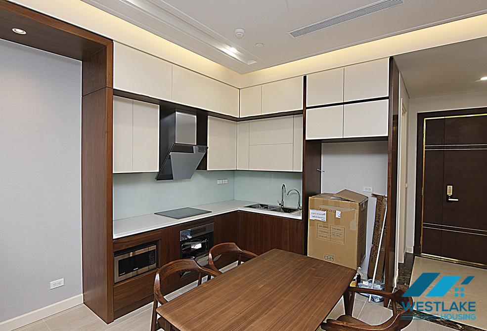 Cho thuê căn hộ 2 phòng ngủ sang trọng tại Sun Grand Tây Hồ