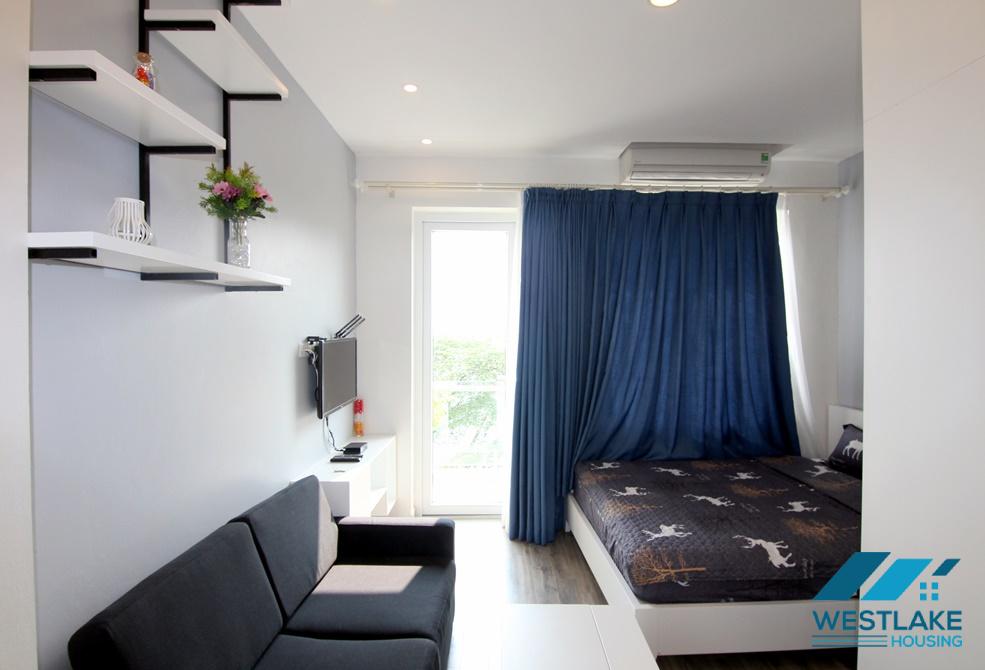 A cozy studio with lake view in Vu mien for rent