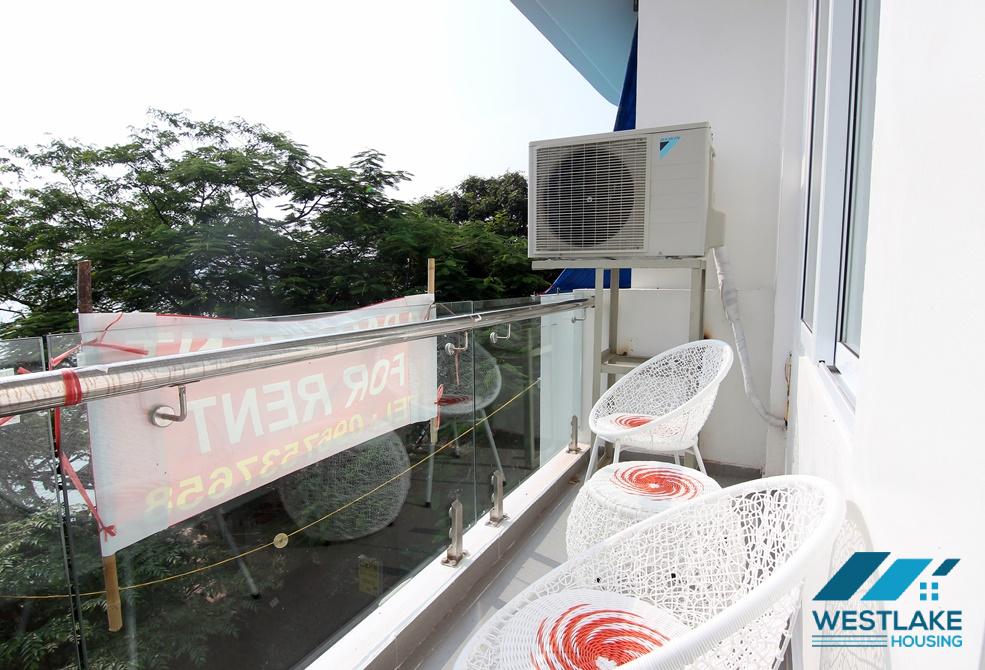 A cozy studio with lake view in Vu mien for rent 