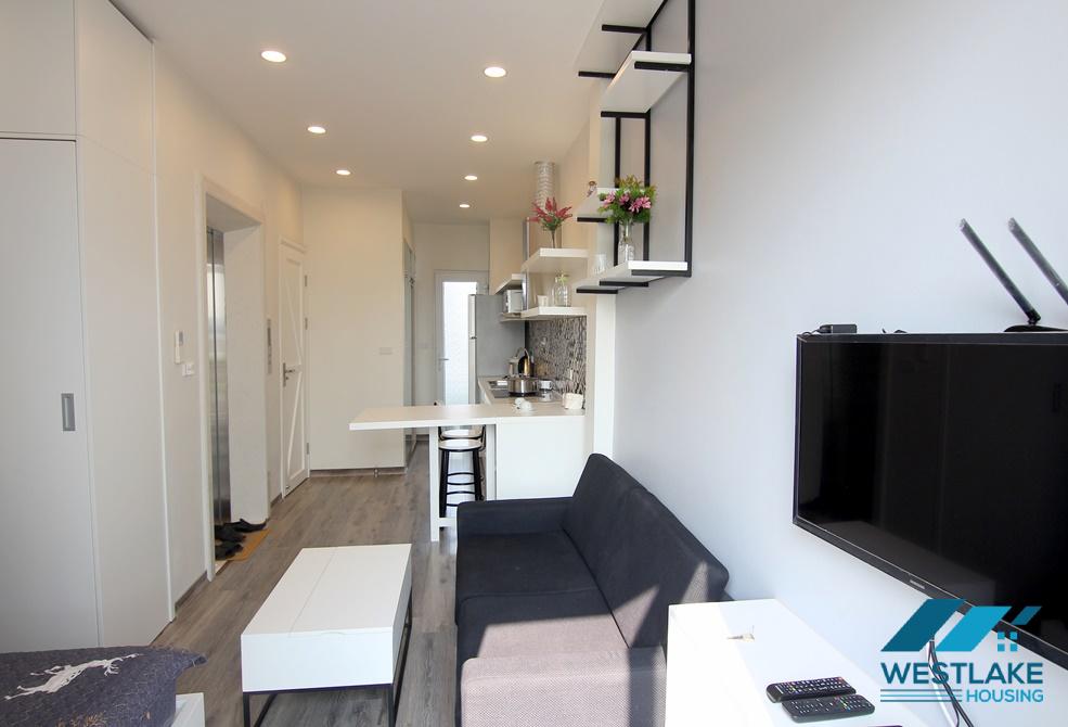 A cozy studio with lake view in Vu mien for rent