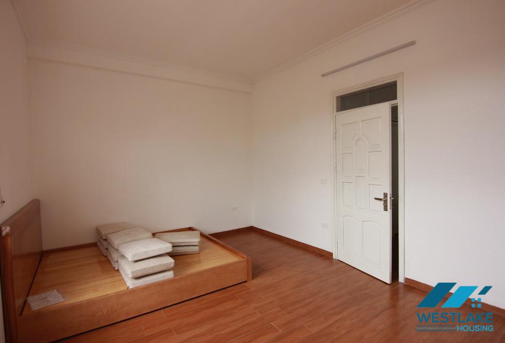 A lakeside apartment for rent in Vu mien, Tay ho