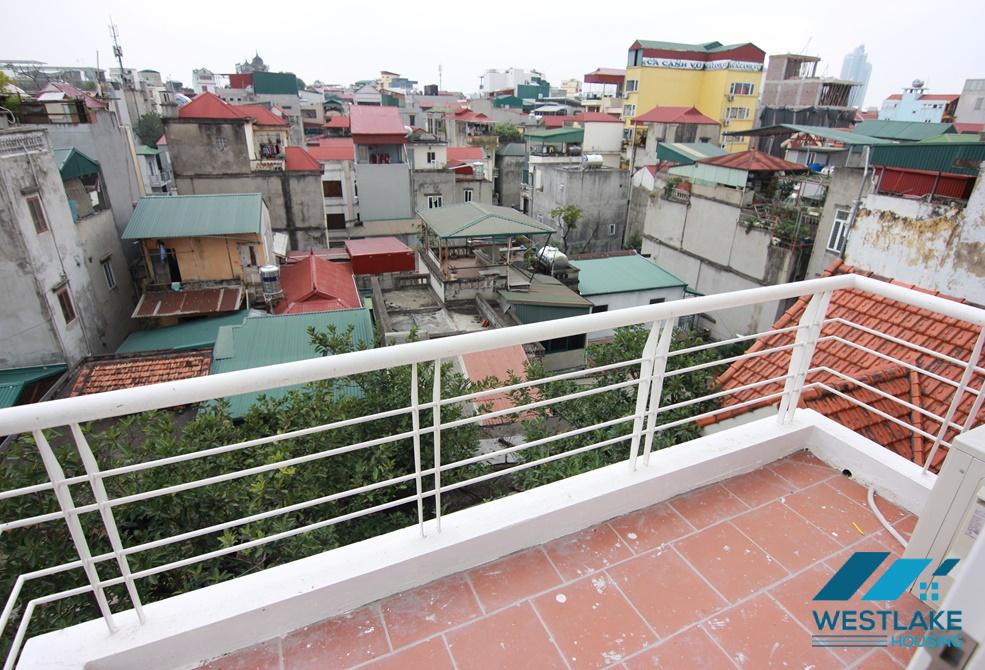 A lakeside apartment for rent in Vu mien, Tay ho