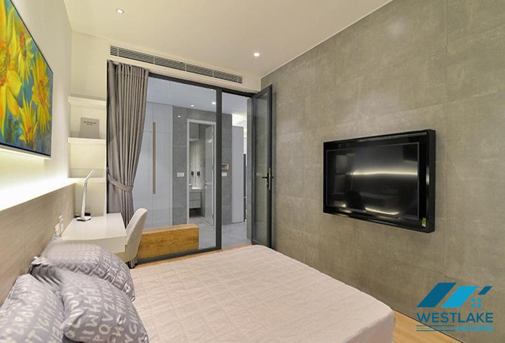 Cho thuê căn hộ 2 phòng ngủ tuyệt đẹp tại Sun Grand, Thụy Khuê, Ba Đình.