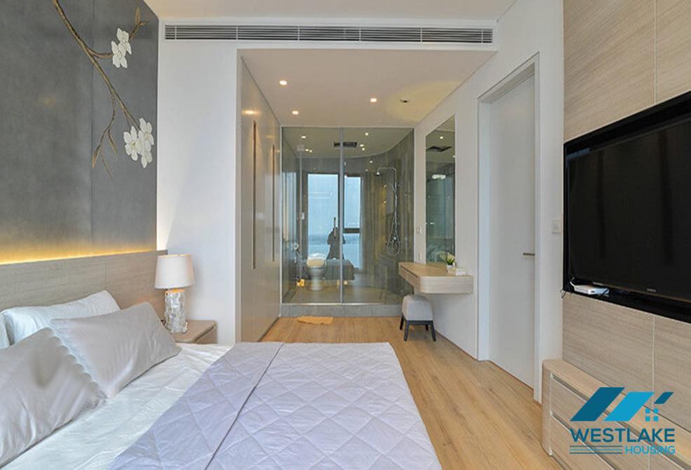Cho thuê căn hộ 2 phòng ngủ tuyệt đẹp tại Sun Grand, Thụy Khuê, Ba Đình.