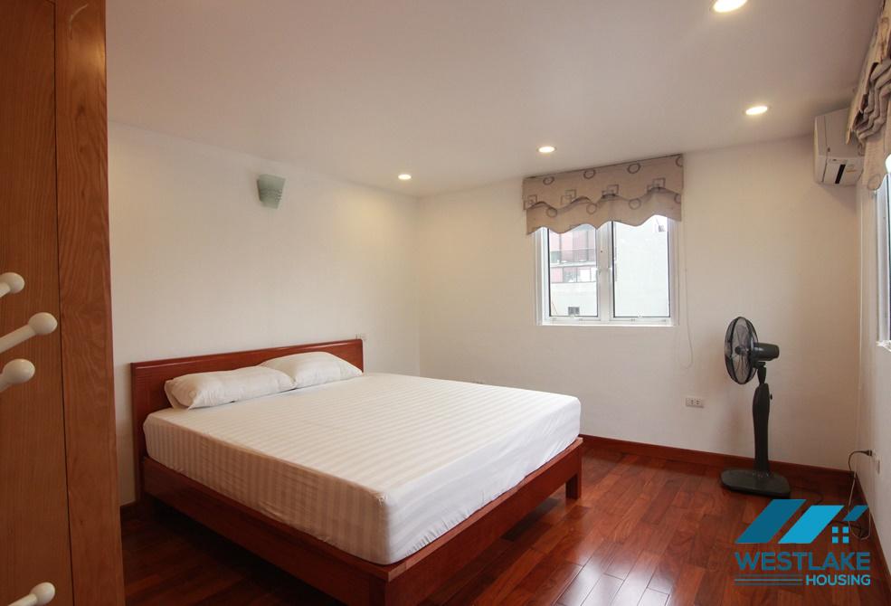 A balcony lakeview apartment in Vu mien, Tay ho