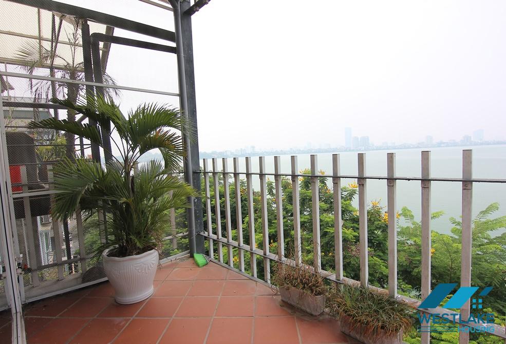 A cozy 1 bedroom apartment with lake view in Vu mien, Tay ho