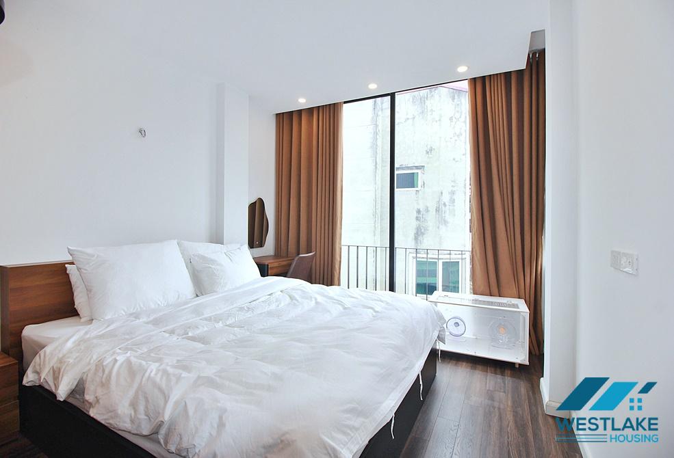 A bright one bedroom apartment for rent on Dang Thai Mai street, Tay Ho, Ha Noi