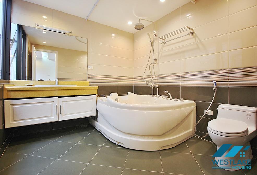 Lake view and spacious 3 beds apartment for lease in Vu Mien st, Tay Ho