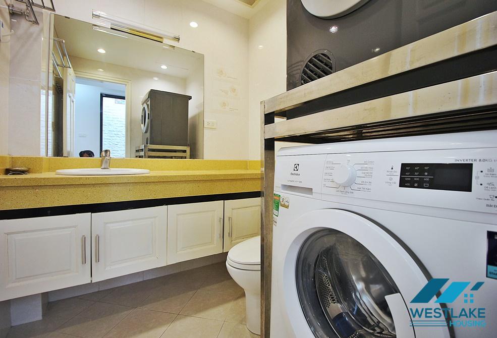 Lake view and spacious 3 beds apartment for lease in Vu Mien st, Tay Ho