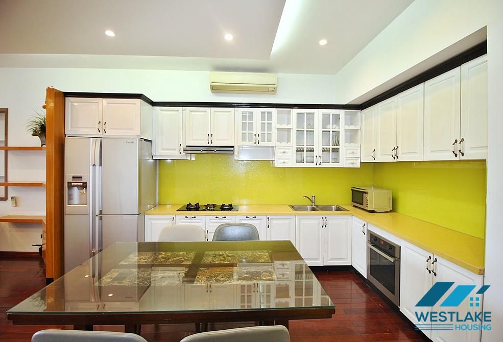 Lake view and spacious 3 beds apartment for lease in Vu Mien st, Tay Ho