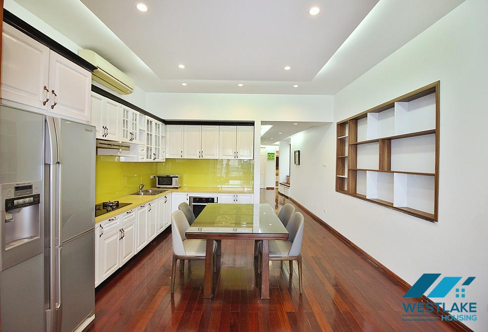 Lake view and spacious 3 beds apartment for lease in Vu Mien st, Tay Ho