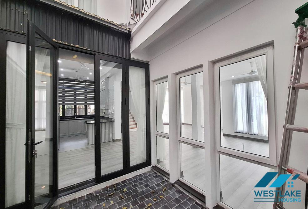 Cho thuê biệt thự góc 220m2, 3 tầng, 5 phòng ngủ, đầy đủ nội thất, gần trường quốc tế UNiS