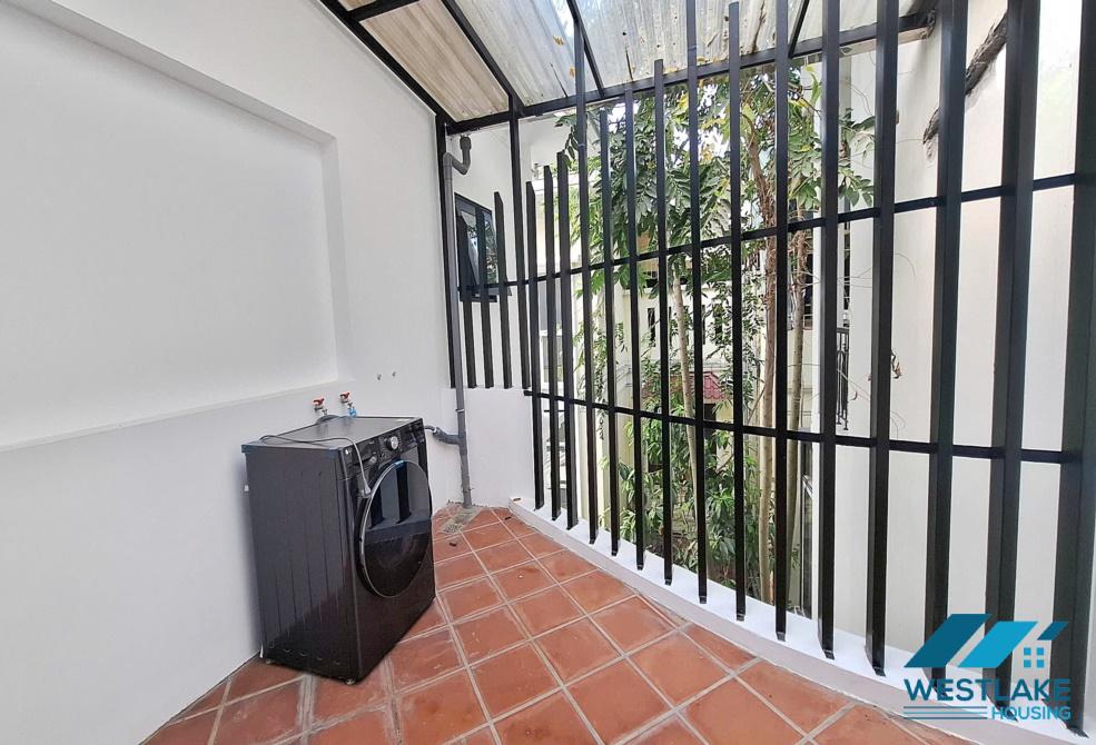 Cho thuê biệt thự góc 220m2, 3 tầng, 5 phòng ngủ, đầy đủ nội thất, gần trường quốc tế UNiS