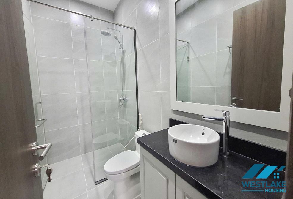 Cho thuê biệt thự góc 220m2, 3 tầng, 5 phòng ngủ, đầy đủ nội thất, gần trường quốc tế UNiS