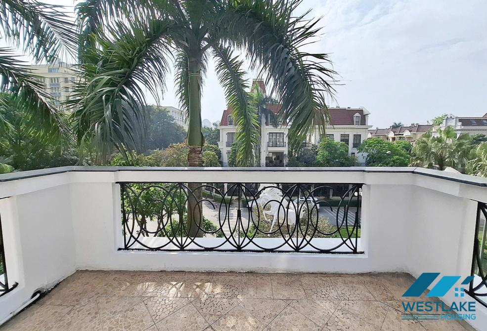 Cho thuê biệt thự góc 220m2, 3 tầng, 5 phòng ngủ, đầy đủ nội thất, gần trường quốc tế UNiS