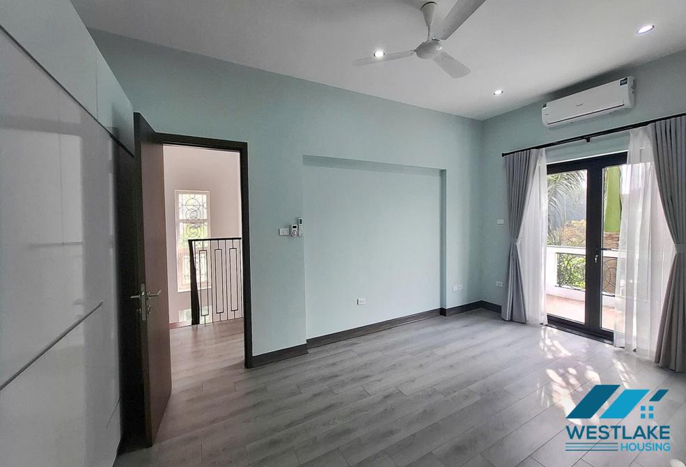 Cho thuê biệt thự góc 220m2, 3 tầng, 5 phòng ngủ, đầy đủ nội thất, gần trường quốc tế UNiS