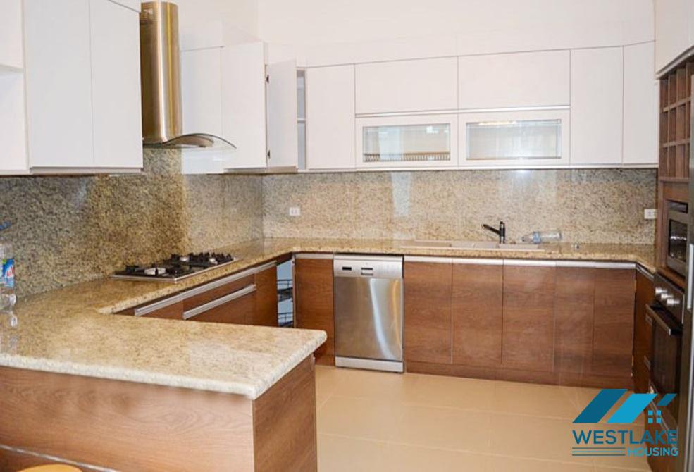 Biệt thự 5 phòng ngủ tuyệt đẹp có HỒ BƠI cho thuê tại Ciputra, Hà Nội