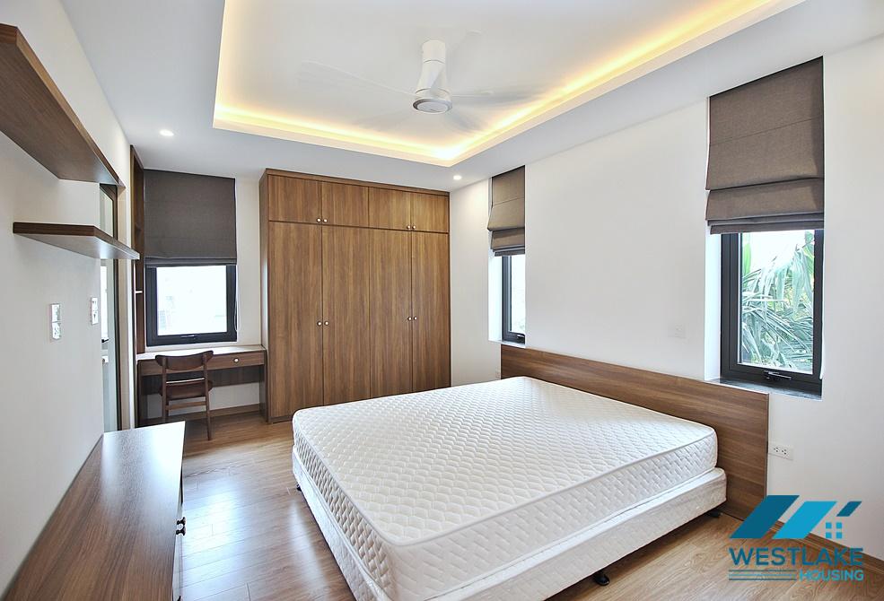 An excellent and charming apartment with 2 bedrooms for rent on Xuan Dieu