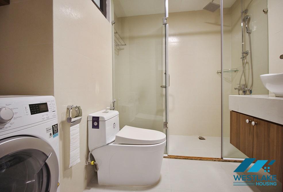 An excellent and charming apartment with 2 bedrooms for rent on Xuan Dieu