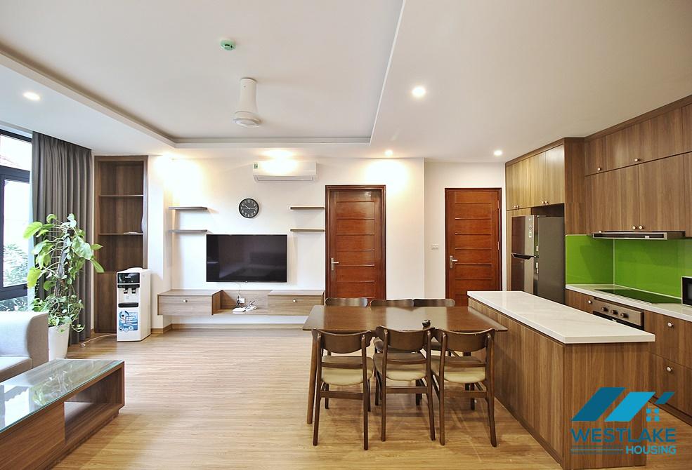 An excellent and charming apartment with 2 bedrooms for rent on Xuan Dieu