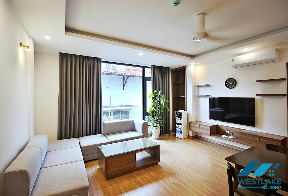 An excellent and charming apartment with 2 bedrooms for rent on Xuan Dieu