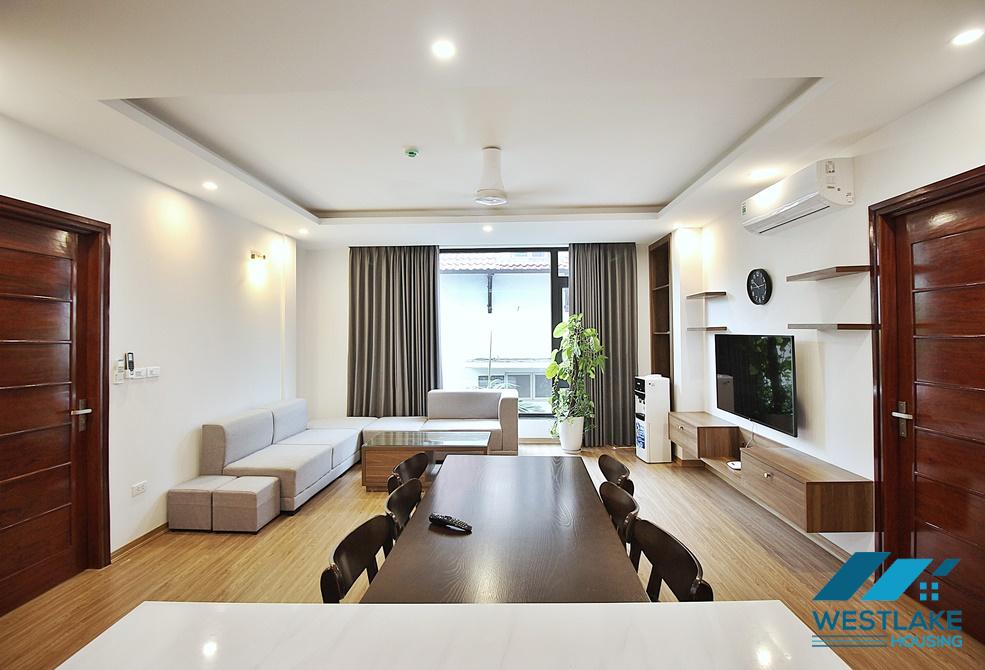  An excellent and charming apartment with 2 bedrooms for rent on Xuan Dieu