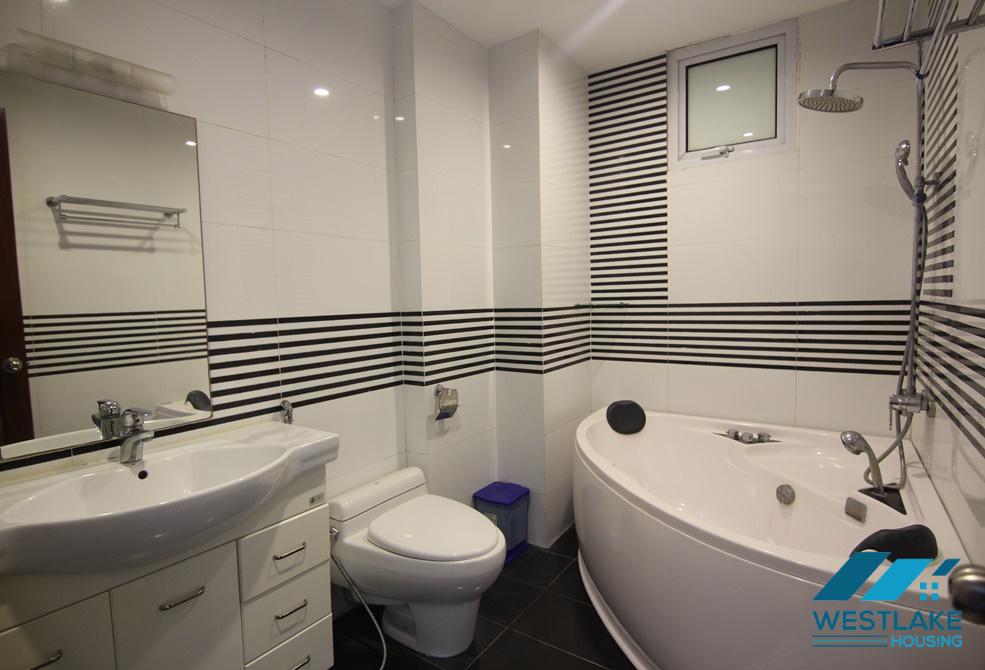 Rental 3 bedroom apartment with lake view in Xuan Dieu Tay Ho