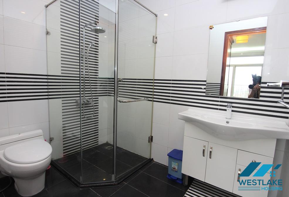 Rental 3 bedroom apartment with lake view in Xuan Dieu Tay Ho