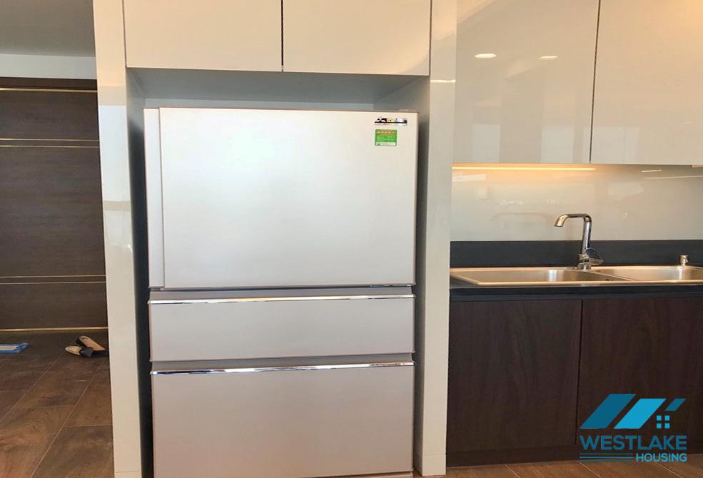 Cho thuê căn hộ 1 phòng ngủ view hồ tại Sun Grand Thụy Khuê, Ba Đình