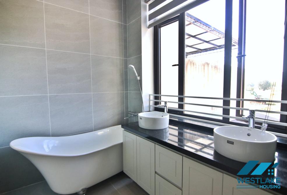 Biệt thự đẹp mới cải tạo gần Trường UNIS