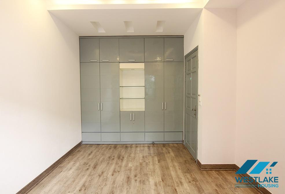 Một ngôi nhà mới được cải tạo theo phong cách hiện đại cho thuê tại Khu D Ciputra