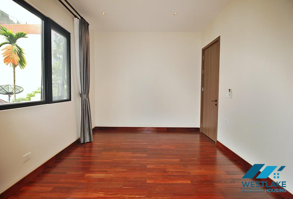 Cho Thuê Nhà 4 Phòng Ngủ Đẹp, Ban Công, Bể Bơi, Sân Vườn Rộng Thoáng Sáng Tại Tô Ngọc Vân, Tây Hồ