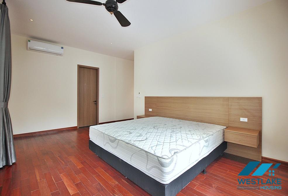 Cho Thuê Nhà 4 Phòng Ngủ Đẹp, Ban Công, Bể Bơi, Sân Vườn Rộng Thoáng Sáng Tại Tô Ngọc Vân, Tây Hồ