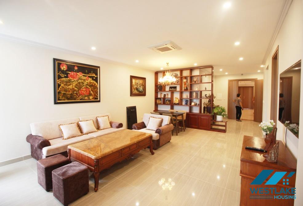 Căn hộ 3 phòng ngủ view thiên nhiên rộng cho thuê tại Ciputra, Tây Hồ