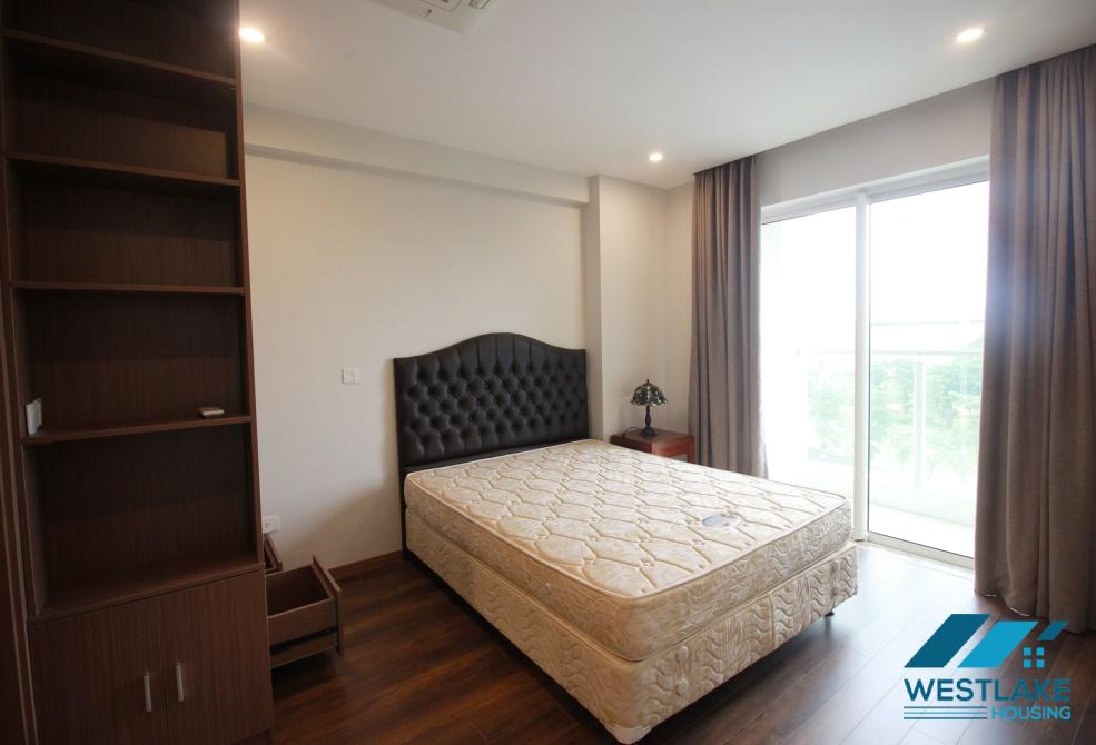 Căn hộ 3 phòng ngủ view thiên nhiên rộng cho thuê tại Ciputra, Tây Hồ