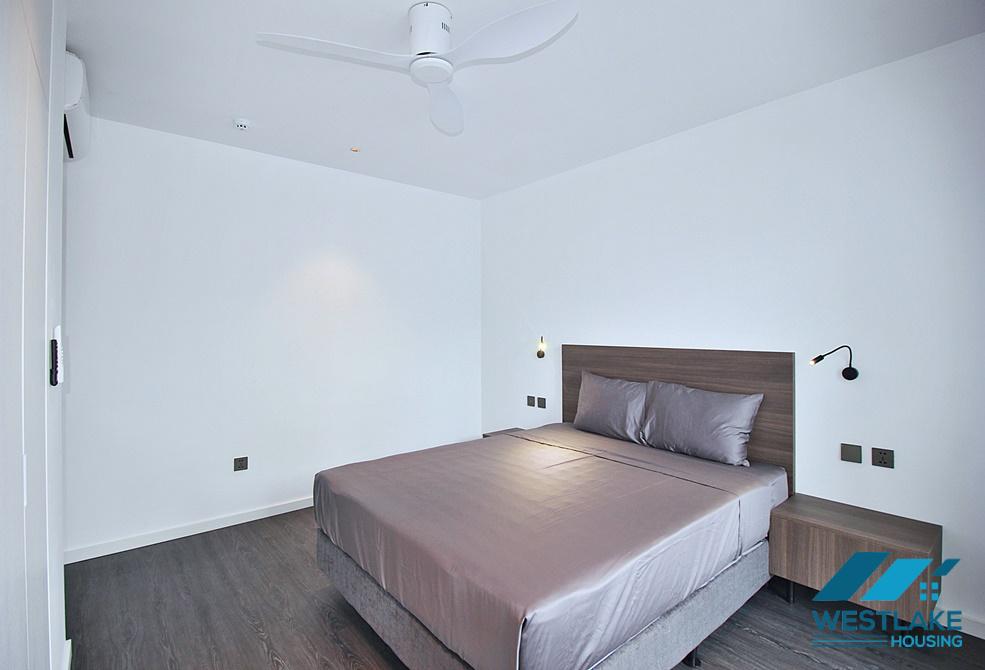 Amazing lake view and luxurious 04 bedrooms apartment for rent on beautiful Quang An Street, Tay Ho, Ha Noi