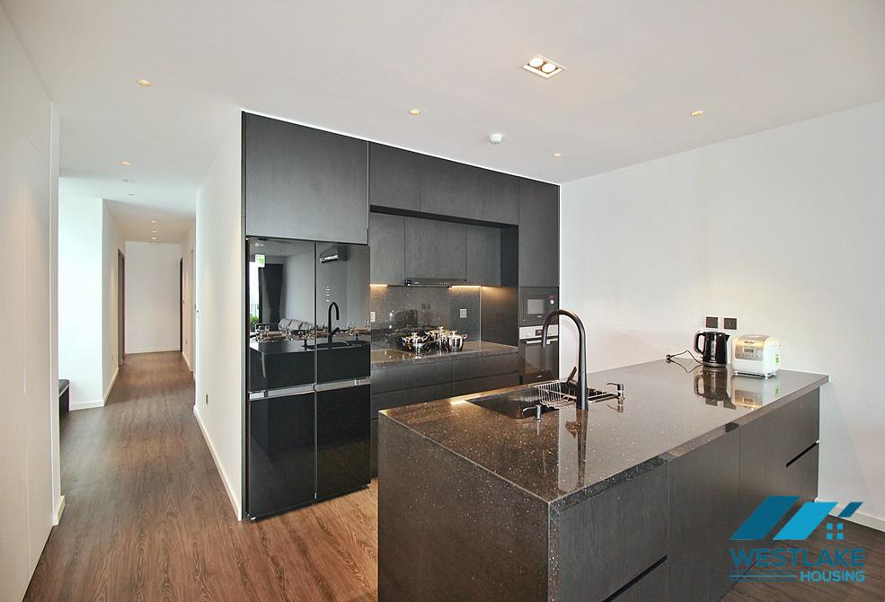 Amazing lake view and luxurious 04 bedrooms apartment for rent on beautiful Quang An Street, Tay Ho, Ha Noi