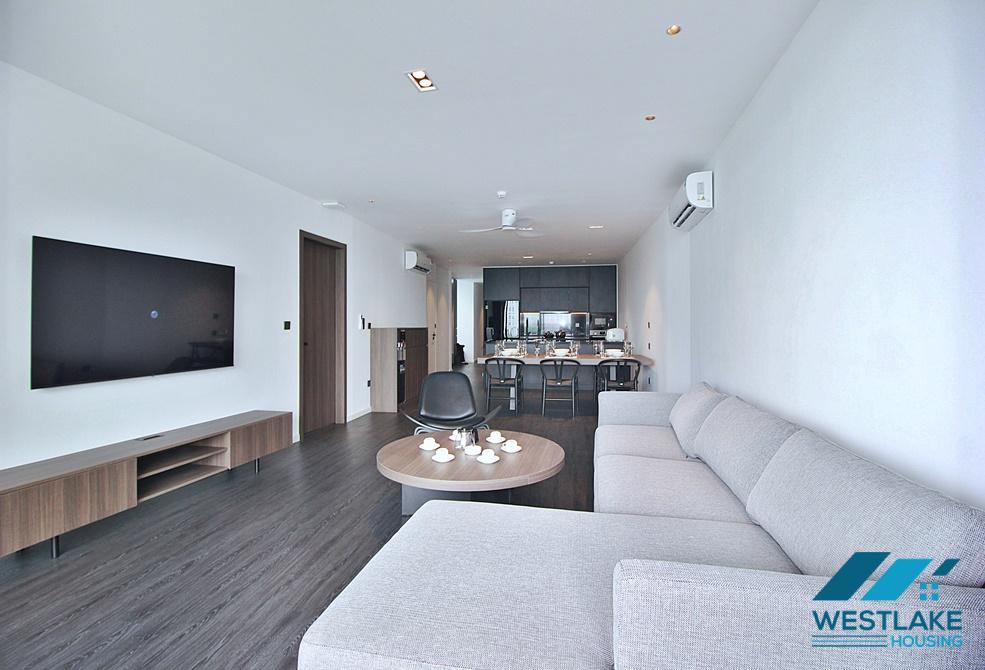 Amazing lake view and luxurious 04 bedrooms apartment for rent on beautiful Quang An Street, Tay Ho, Ha Noi