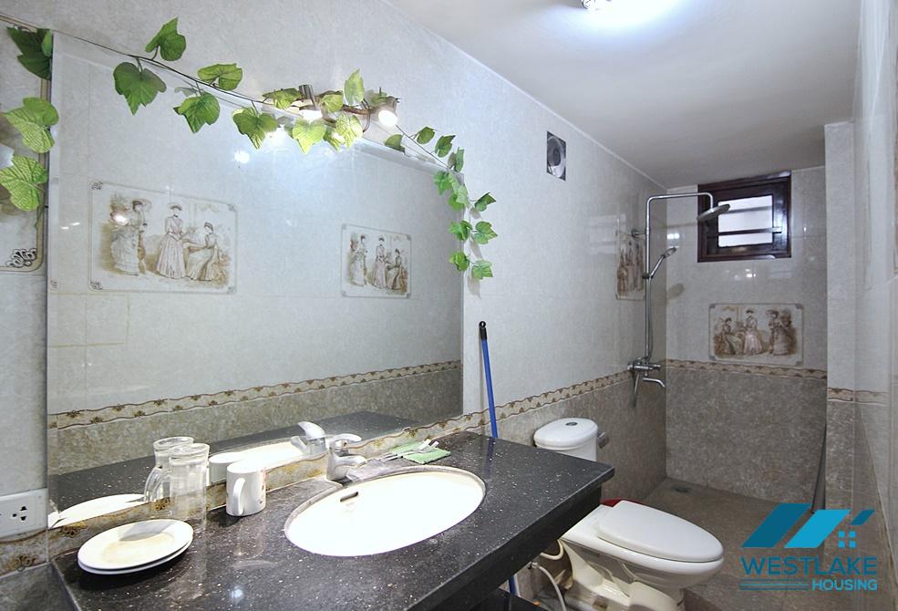 Lake view office for rent in Vu mien, Tay ho