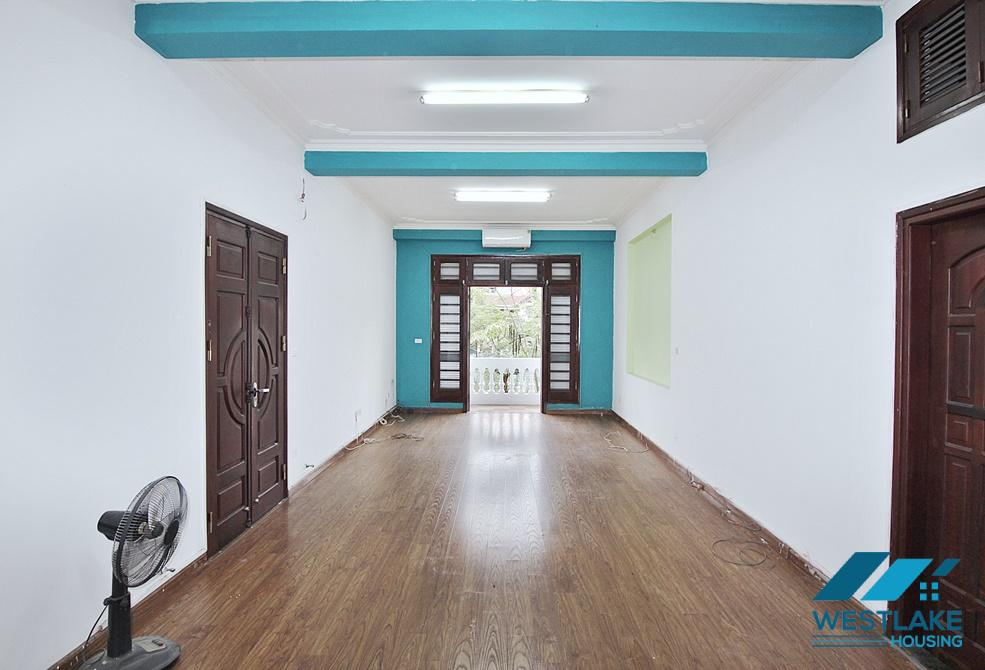 Lake view office for rent in Vu mien, Tay ho