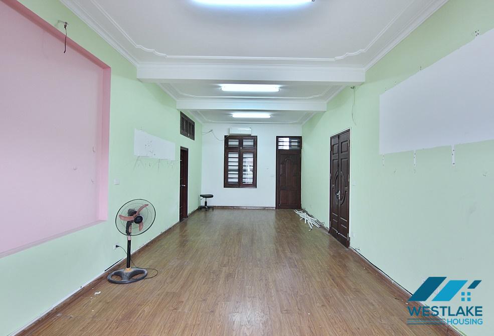 Lake view office for rent in Vu mien, Tay ho
