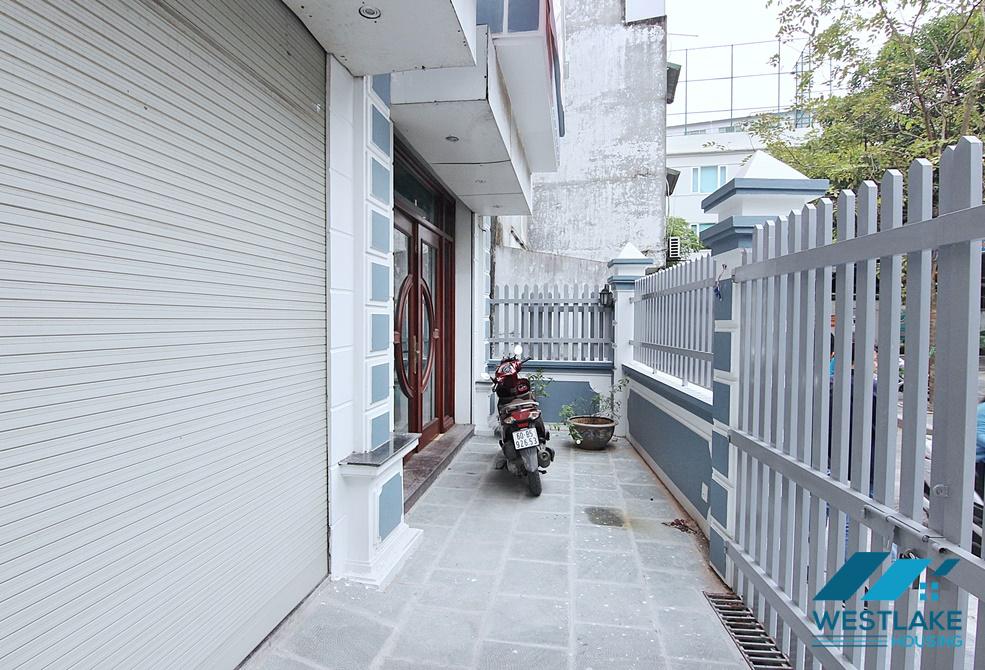 Lake view office for rent in Vu mien, Tay ho