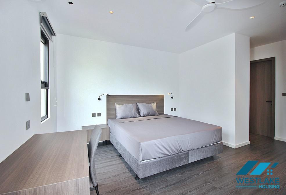 Căn Hộ 4 Phòng Ngủ Sang Trọng, Ban Công Rộng, View Hồ Tuyệt Đẹp Cho Thuê Trên Phố Quảng An, Tây Hồ, Hà Nội
